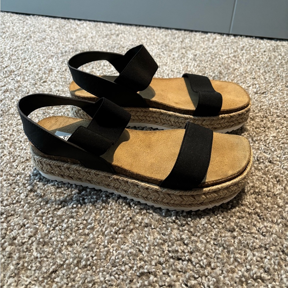WOMENS SANDALS